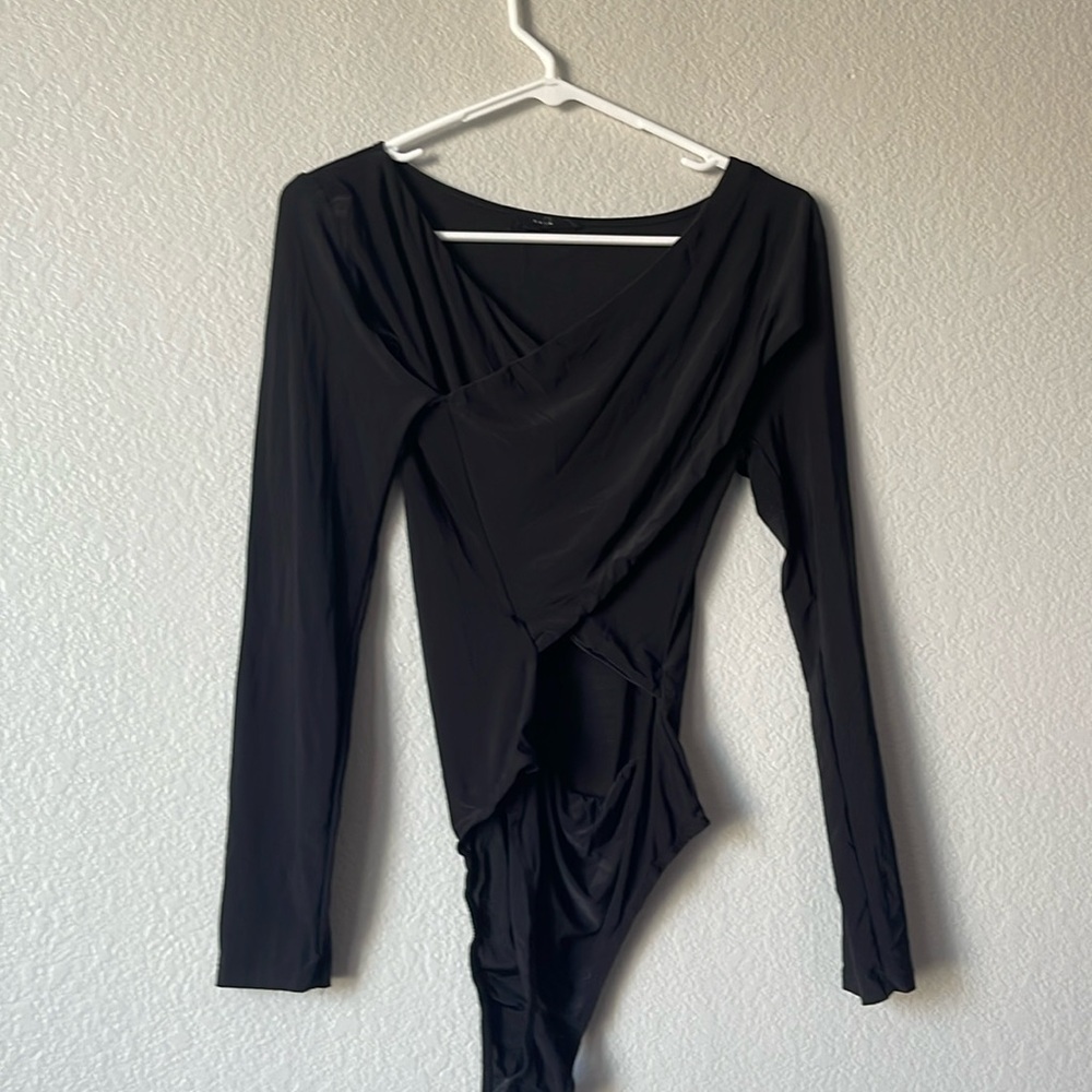 Black top long sleeve body suit